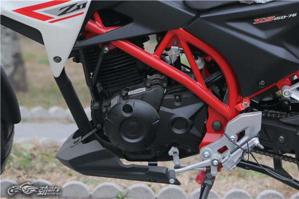 豪爵铃木锐爽150电喷试骑,豪爵太子gz150与豪爵锐爽150比较