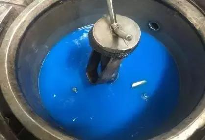 筒子纱染色流程视频,荧光涂料染布视频