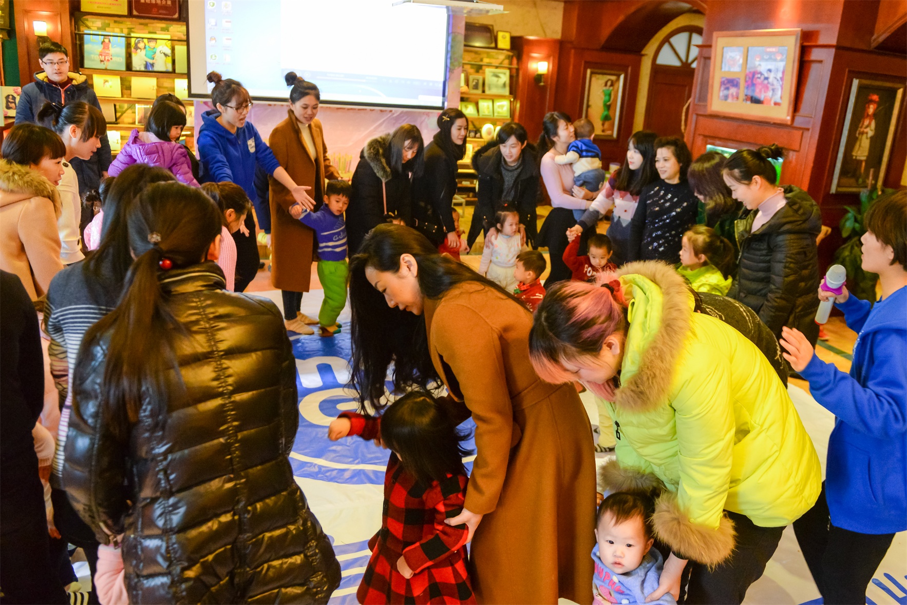 瀛╁瓙浠殑鐢熸棩party娲诲姩,瀛╁瓙浠殑鐢熸棩party