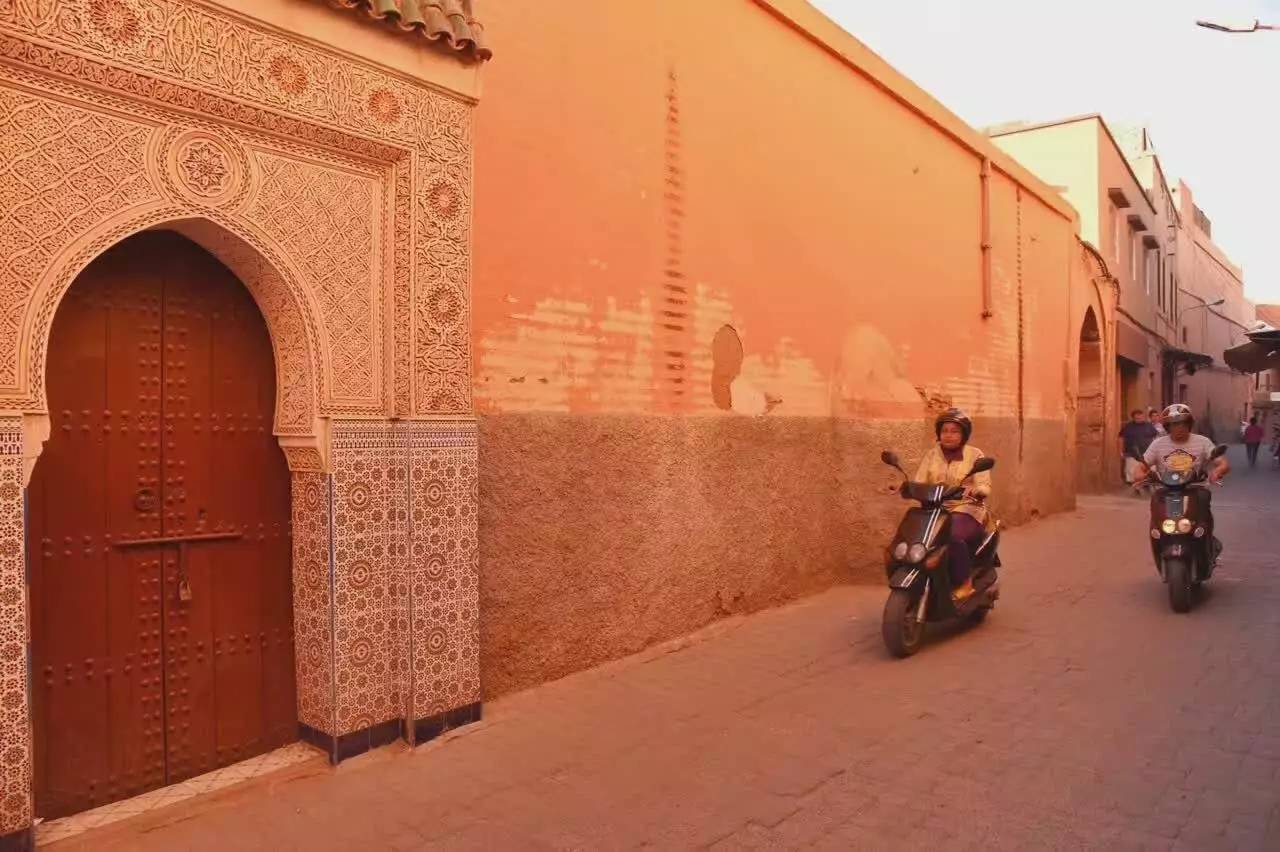 谁在美化美国,谁在美化齐淑芳