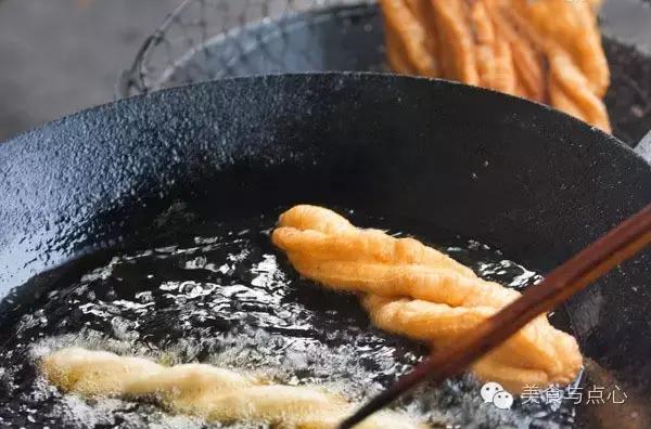 舌尖上的特色油炸美食,十大正宗农村美食