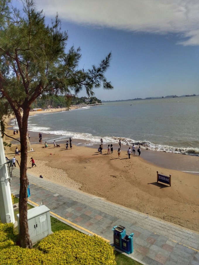 离开睁眼闭眼看见的城市，来到十一月小清新的厦门