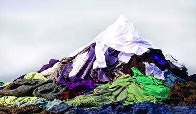 宾大女神将旧衣服“打包”送上了时尚周，居然得到名模一致追捧！