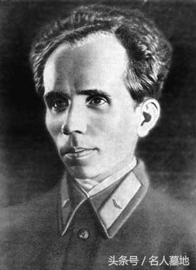 《钢铁是怎样炼成的》作者奥斯特洛夫斯基的墓地