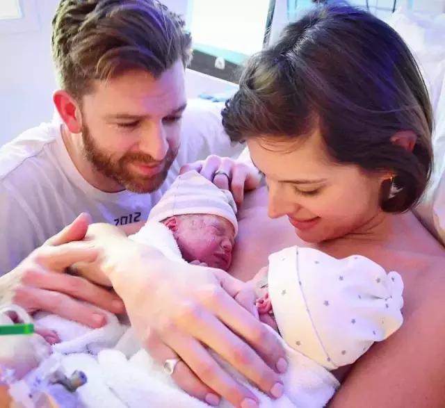 养了四个孩子的爸爸吃饭,养了很多孩子的爸爸