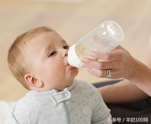德牧幼犬腹泻能喝羊奶吗,宝宝腹泻可以喝羊奶吗