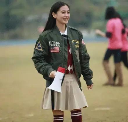 冬季绿夹克穿搭,绿色夹克秋冬穿搭