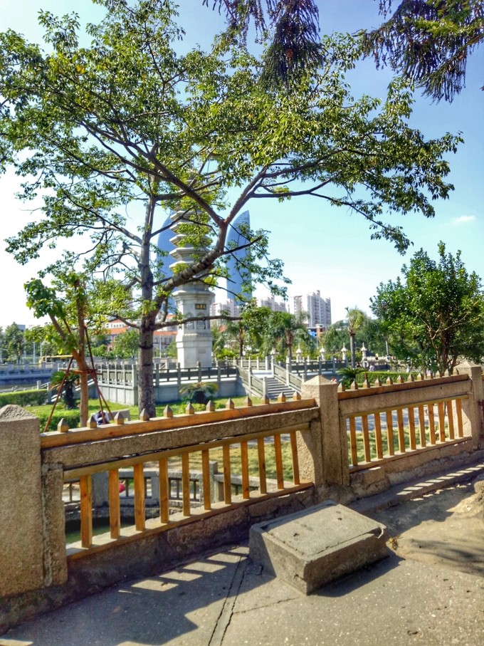 离开睁眼闭眼看见的城市，来到十一月小清新的厦门