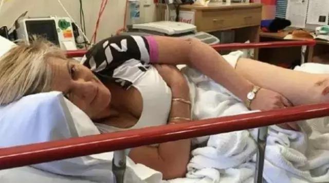 最懂得感恩的袋鼠，十年来每天拥抱救命恩人！袋鼠界的一股清流