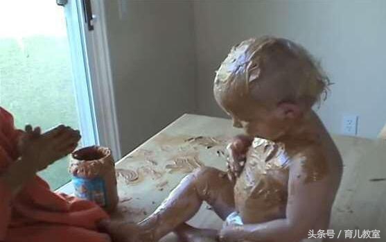 小孩做身体spa,妈妈给小孩做spa