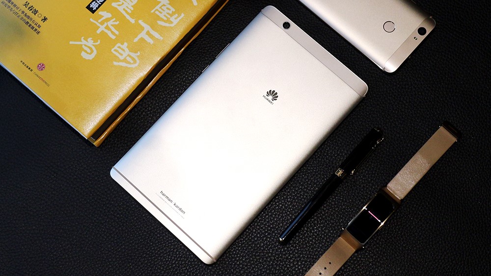 华为平板m3几时出来的,华为m3平板和m3青春版有什么区别