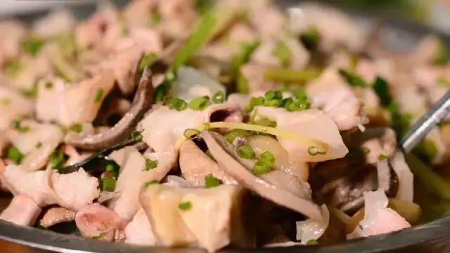 七星伴月在哪,七星伴月在哪里