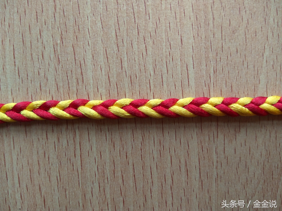 多股低辫子怎么扎简单好看,10至12岁霸气编辫子教程