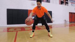 运球不会就多练,篮球新手学不会运球怎么办