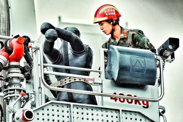 兵王风采,兵王防火员比武