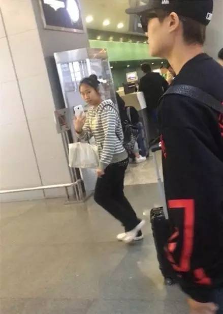 虹桥一姐追星原因,虹桥一姐追星