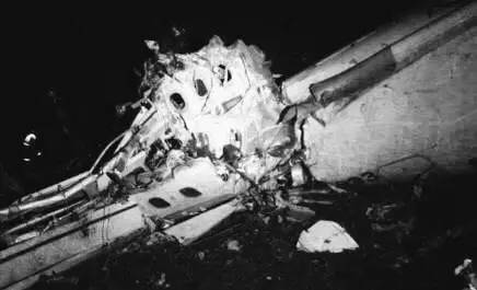 梅西祈祷完整版,梅西乘坐飞机在上空盘旋