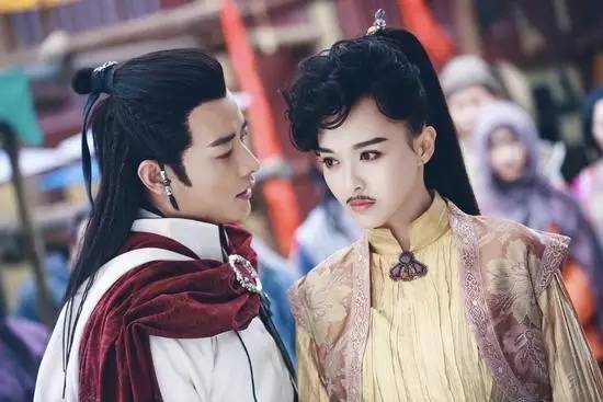 25出道29岁走红，“暖男专业户”的他如今又在用这个角色暖你……