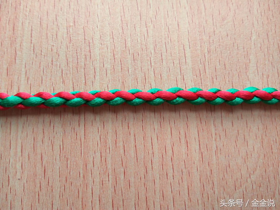 多股低辫子怎么扎简单好看,10至12岁霸气编辫子教程