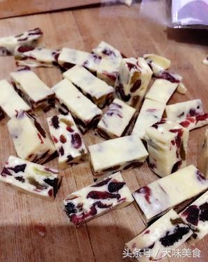 自制牛轧糖不粘手的秘籍,怎样自制牛轧糖不粘手