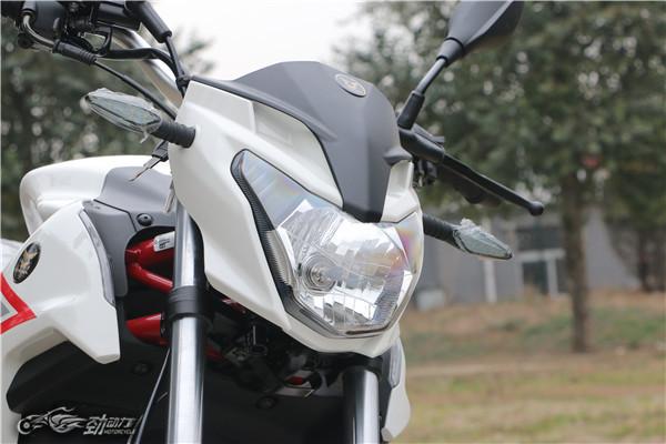 豪爵铃木锐爽150电喷试骑,豪爵太子gz150与豪爵锐爽150比较