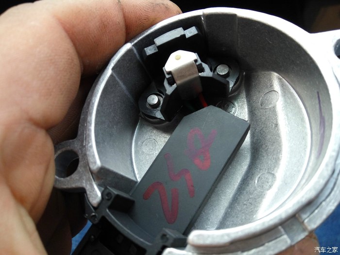 只要动下手换下这个部件，捷达立马就能重生