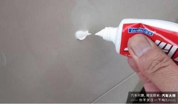 车漆有细小划痕如何去修复,车漆面有小划痕怎么办