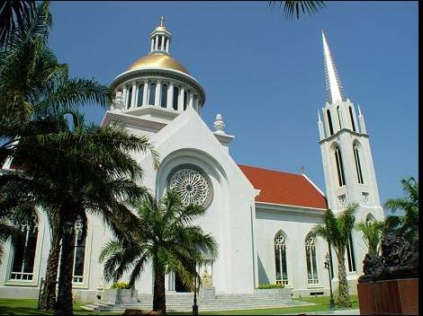 揭秘泰国易三仓大学师资团队,泰国易三仓大学世界排名