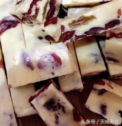 自制牛轧糖不粘手的秘籍,怎样自制牛轧糖不粘手