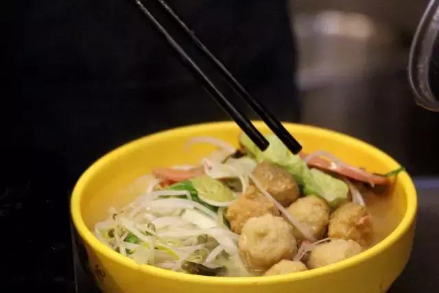 成都锦城学院大学最大食堂,川大锦城学院7个食堂