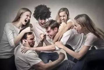 打架怎么判定是互殴还是正当防卫,打架还手造成对方轻伤怎么判