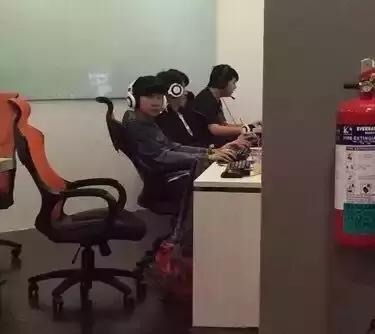 林俊杰jj,网瘾少年林俊杰