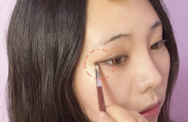 眼睛小鼻梁塌怎么办,鼻子大鼻梁塌怎么办科学方法