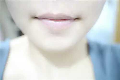 口红买那么多不会过期吗,口红买得多的原因