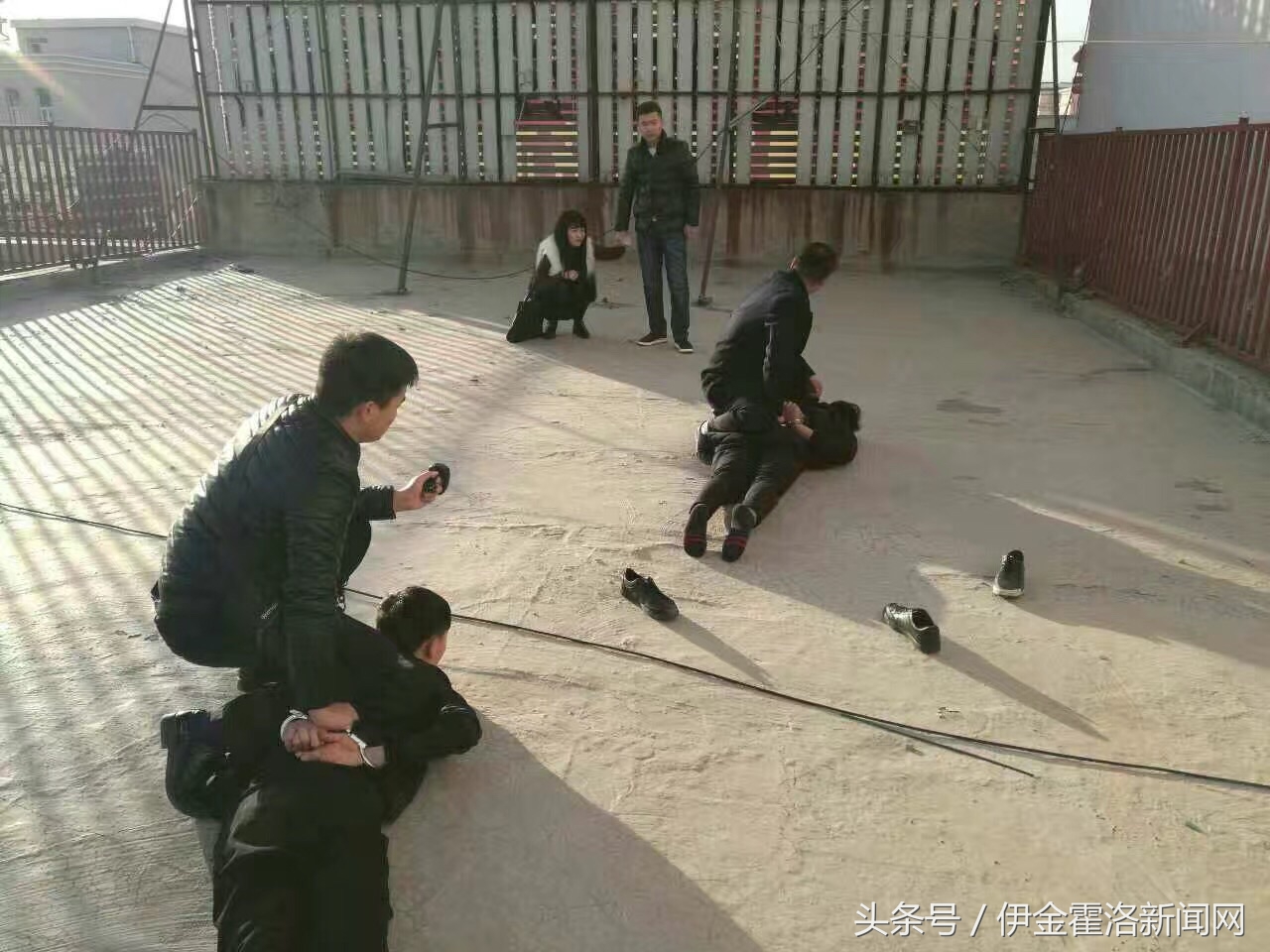 一场映客引发的血案伊旗“12.08”专案组民警凯旋（组图）