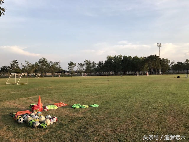 一个北京大男孩参与经营的泰国职业足球俱乐部，小球会、大梦想！