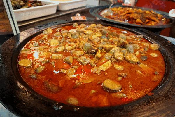 成都锦城学院大学最大食堂,川大锦城学院7个食堂