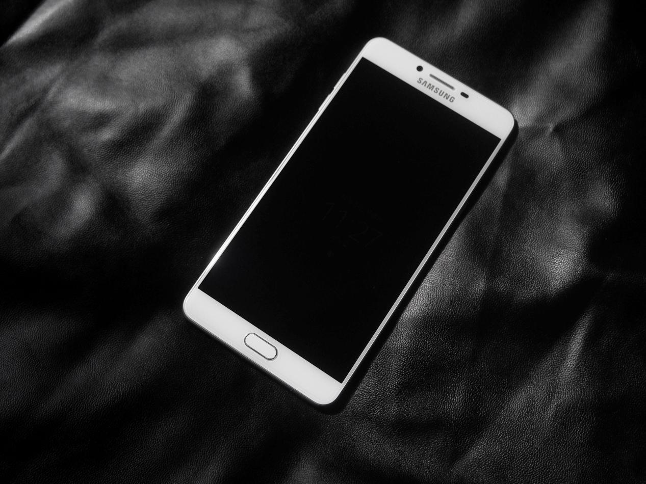 三星galaxyc9pro发售价,三星galaxyc9pro现在还能用吗