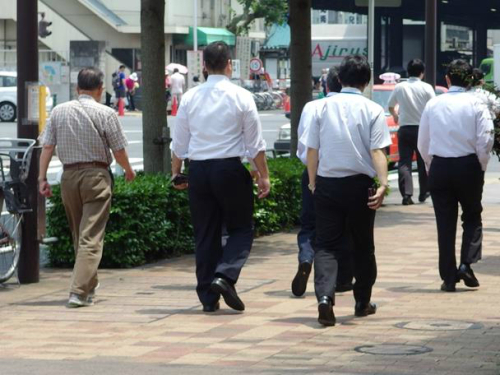 男性针对女性买卫生巾的看法,女性卫生巾能不能给男性用