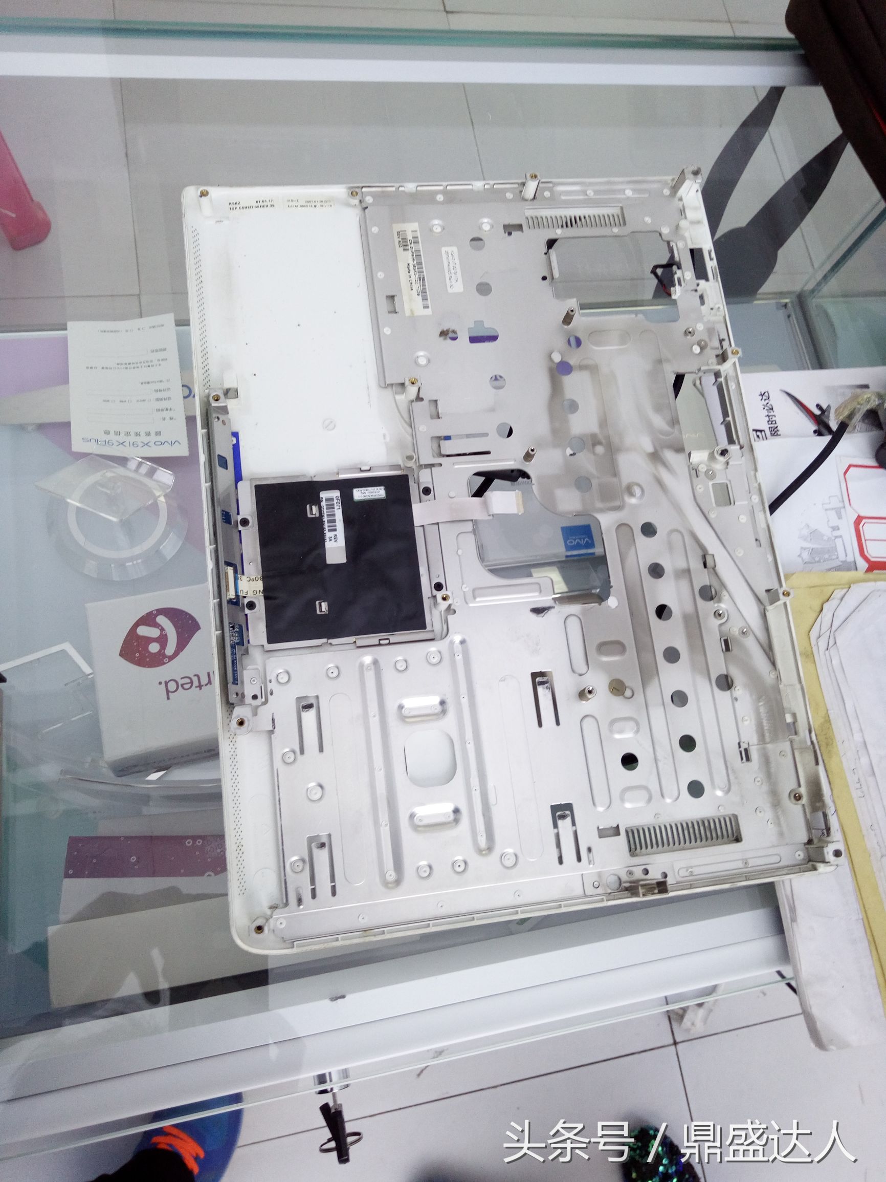 戴尔老笔记本拆卸换固态硬盘,戴尔笔记本拆装教程