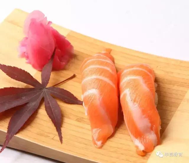 帅一脸的圣诞大餐，有木有眼馋到你？