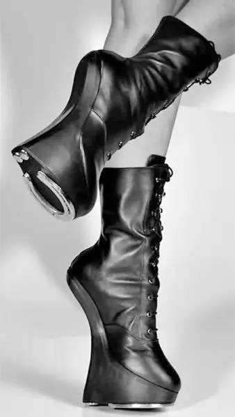 你绝对没见过的服饰,你绝对没有见过的高跟鞋