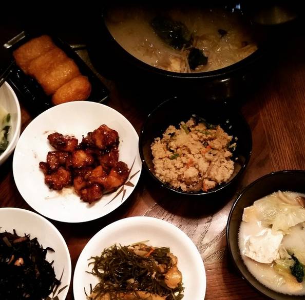 “我有美貌和面包，你给我爱情就好”，“好！”