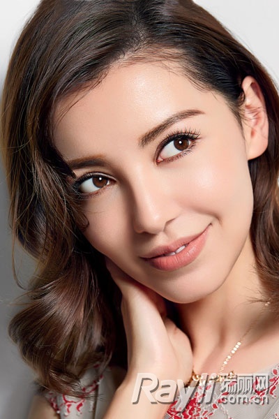 白头粉刺可以擦夫西地酸吗,有个粉刺在皮肤里面