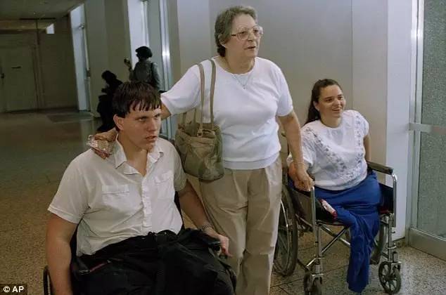 龙虾男孩电影完整版,龙虾男孩真实故事