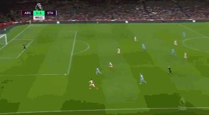 阿森纳4比2厄齐尔,沃尔科特打进阿森纳1球