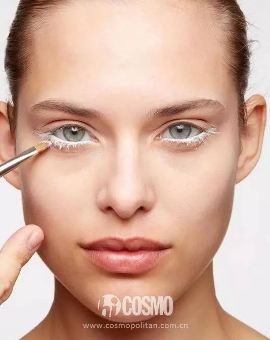 黑眼圈遮瑕法,黑眼圈遮瑕术女人