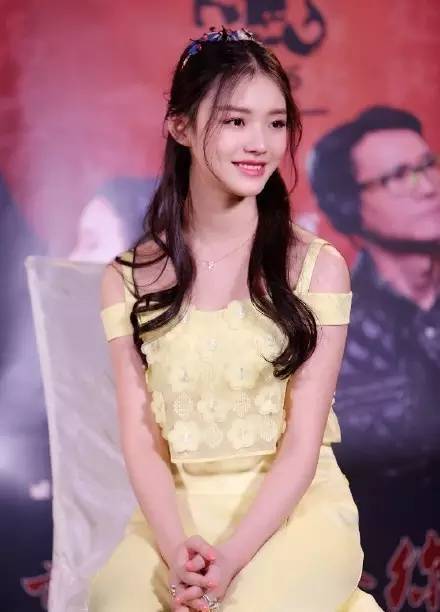 林允星女郎变脸视频,星女郎林允从幼稚到成熟演技爆表