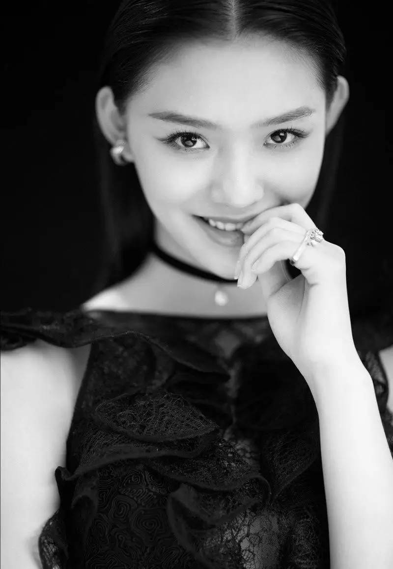 林允星女郎变脸视频,星女郎林允从幼稚到成熟演技爆表