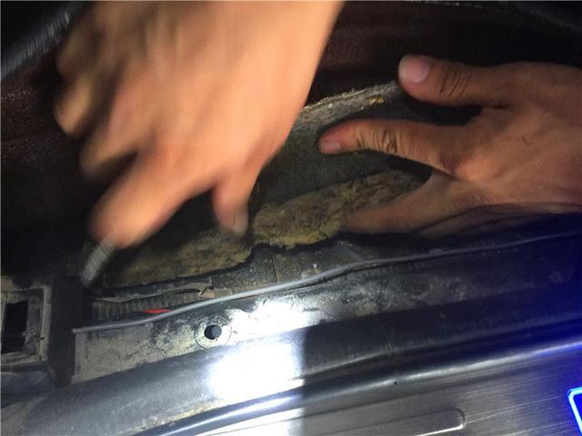 精！精！精！二手车如何识别系列之泡水篇！